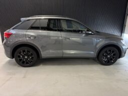 
										Volkswagen T-Roc 1.5 TSI R-Line/pano/keyles/3x r-line volledig									